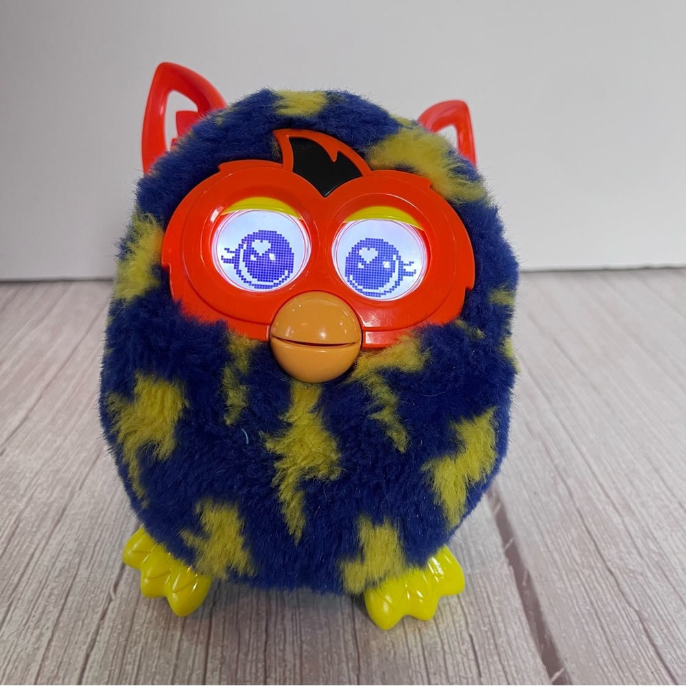 Furby Boom Hasbro Toy Pet Blue Yellow Lightening Bolts - Works but ISSUES - READ